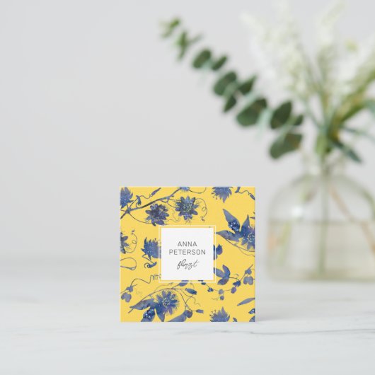 黄色モダンにエレガント青い花 スクエア名刺 (スタンド正面)