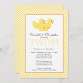 黄色モダンのアヒルのカップル双子ベビーシャワー 招待状 (正面/裏面)