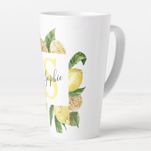 黄色モダンのレモンの枠と名葉付きの カフェラテマグ (右アングル)