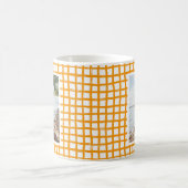 黄色モダンの描格子模様2写真 コーヒーマグカップ (中央)