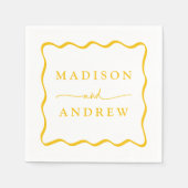 黄色モダンの波状のフレ結婚ーム スタンダードカクテルナプキン (正面)