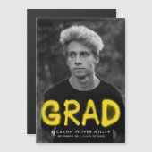 黄色モダンスプレー絵を描写真卒業 マグネット招待状 (正面/裏面)