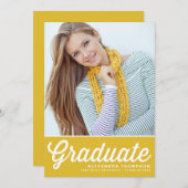 黄色レトロはっきりしたタイポグラフィ写真卒業 招待状 (正面/裏面)