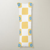 黄色市松模様に白青 ボディピロー (正面縦)