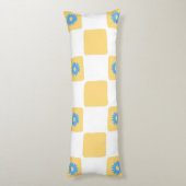 黄色市松模様に白青 ボディピロー (裏面 (縦))