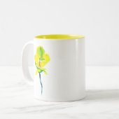 黄色抽象芸術水色ルーズフローラ ツートーンマグカップ (正面左)