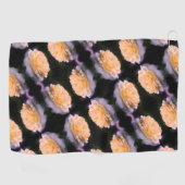 黄色淡い色のバラ開花 ゴルフタオル (横)