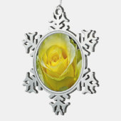 黄色独身ののバラのクリスマス スノーフレークピューターオーナメント (右)