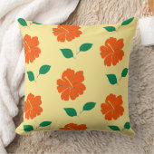 黄色独身の背景に赤オレンジ色のハイビスカス クッション (ブランケット)