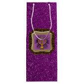 黄色（ユダヤ教）メノラーフレームパープルフェイクグリッター ワインギフトバッグ (裏面)