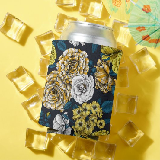 黄色、白色、および二色のバラ(青葉色) 缶クーラー (インサイチュ 夏)