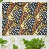 黄色、茶色、黒のキッチンタパターン(の模様が)あるオル キッチンタオル (折り畳み)