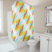 黄色、赤、カデットの青い三角形 シャワーカーテン (インサイチュ)