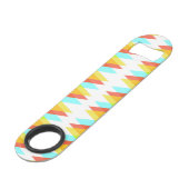 黄色、赤、カデットの青い三角形 スピード栓抜き (正面アングル)