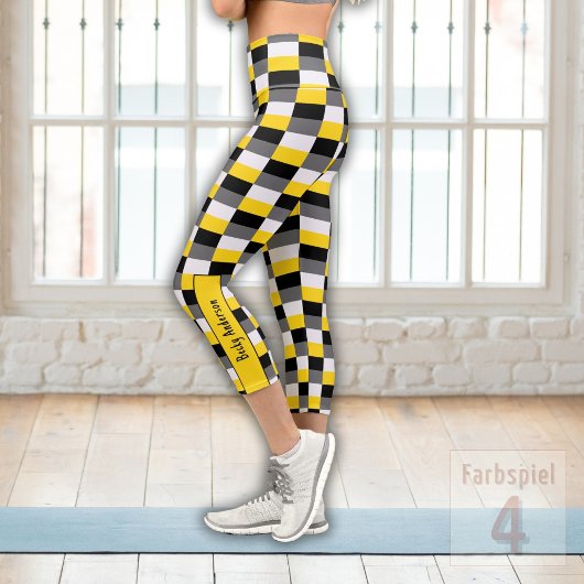 黄色、黒、およびグレーの色の組み合わせ カプリレギンス