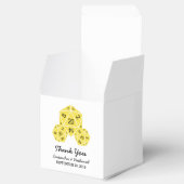 黄色D20サイコロ結婚式の引き出物ボックス フェイバーボックス (オープン)