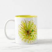 黄花タンポポ水彩の花 ツートーンマグカップ (左)