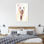 黄褐色と白のチワワはタオルの下に座る キャンバスプリント (インサイチュ (寝室))