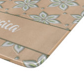 黄褐色に白い彫りの花 カッティングボード (角)