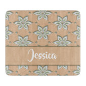 黄褐色に白い彫りの花 カッティングボード (正面)