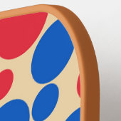 黄褐色の赤と青の点 ピックルボールラケット (左詳細)