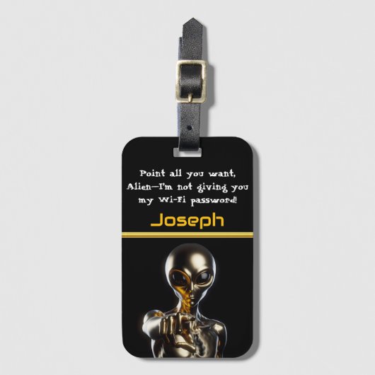 黄金のエイリアン超現実的な暗い領域に達する ラゲッジタグ (正面縦)