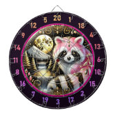 黄金の月の下でピンクのラクーンが輝く ダーツボード (正面)