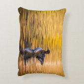 黄金の湖の黄金の目 アクセントクッション (裏面(縦))