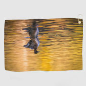 黄金の湖の黄金の目 ゴルフタオル (横)