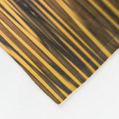 黄金の湖の黄金の目 フリースブランケット (角)