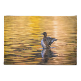 黄金の湖の黄金の目 枕カバー