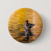 黄金の湖の黄金の目 缶バッジ (正面)