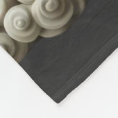 黄金の竜 フリースブランケット (角)