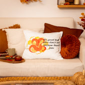 黄金の花を飾る赤蛇» | ユニーク&ラグジュアリー アクセントクッション