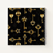 黄金の鍵でシームレスなパターン ノートブック (裏面)