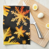 黄金の雪と黒の背景色 キッチンタオル (四つ折り)