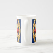 黄金の額縁ハートモチーフと華美デザイン ボーンチャイナマグカップ (裏面)