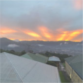 黄金地平線 – 霧の多い山々の上のレイ シール (正面)