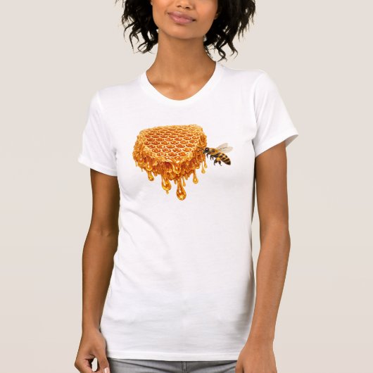 黄金色のはちみつが滴るハニカムとはちみつを採取するミツバチ Tシャツ (正面)