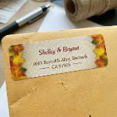 黄金色の赤い秋の葉の素朴な麻の季節感 ラベル