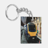 黄青の列車はヨーク駅 キーホルダー (正面左)