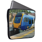 黄青の列車 ラップトップスリーブ (正面右)