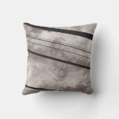 黒いおよび灰色の水彩画のストライプの枕 クッション (裏面)