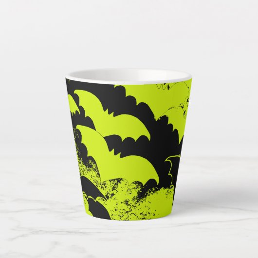 黒いこうもりが黄色のフライト カフェラテマグ (正面)