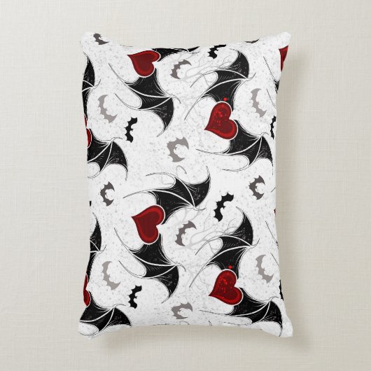 黒いこうもり翼を持つハロウィーンハート アクセントクッション (正面(垂直))