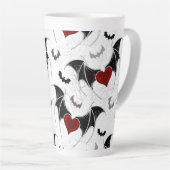 黒いこうもり翼を持つハロウィーンハート カフェラテマグ (右アングル)