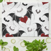 黒いこうもり翼を持つハロウィーンハート キッチンタオル (折り畳み)