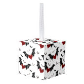 黒いこうもり翼を持つハロウィーンハート キューブオーナメント (裏面アングル)