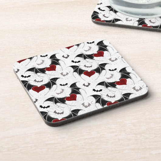 黒いこうもり翼を持つハロウィーンハート コースター (左側)