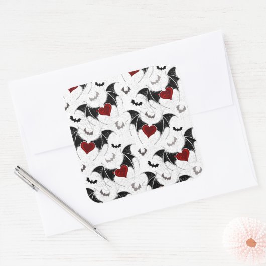 黒いこうもり翼を持つハロウィーンハート スクエアシール (封筒)